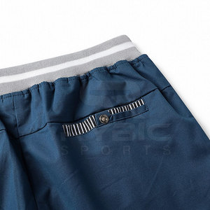 Shorts pour hommes en tissu respirant, doux au toucher et durable, pour les loisirs en plein air, prêts pour les voyages, style décontracté moderne et confortable, excellent rapport qualité-prix - Product Image 5