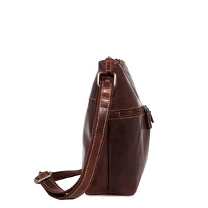 Sac de poitrine classique en cuir pleine fleur marron, sac à bandoulière vintage durable pour femme, idéal pour les voyages et l'usage quotidien, faible MOQ - Product Image 3