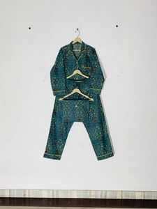 ชุดนอนลายดอกไม้สีเขียวอมฟ้ากลางคืน - Product Image 4