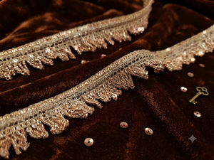Bordure en dentelle brodée froncée avec décoration de paillettes pour la couture de vêtements et les costumes de mariage - Product Image 2