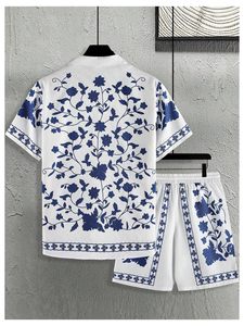 Ensemble de vacances pour hommes : chemise à manches courtes imprimée et short de plage assorti, tenue décontractée estivale colorée et légère, ensemble deux pièces pour hommes - Product Image 4