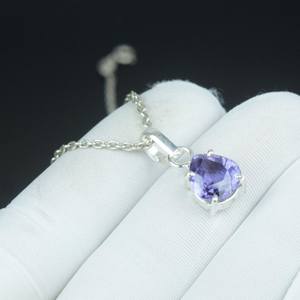 Pendentif Cœur Unique en Alexandrite, Argent Sterling 925, Collier Minimaliste à Changement de Couleur Fait Main - Product Image 3