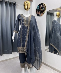 Conjunto de Kurti Sharara Dupatta de Estilo Pakistaní para Fiestas, Ropa Étnica Elegante, AC-7084 7094, Gris, Bordado, Secado Rápido - Product Image 2
