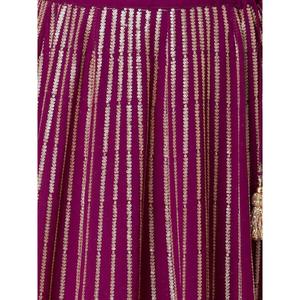 Grande tenue de fiançailles en georgette à paillettes violet foncé Lehenga Choli - Product Image 2