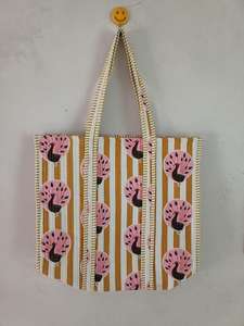 Sac fourre-tout matelassé en coton grande taille pour femme, avec fermeture éclair, idéal pour les voyages, couleur unie, collection Printemps-Été - Product Image 3