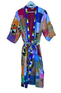 Kimono vintage en soie recyclée, cadeau d'anniversaire pour elle, robe de nuit pour femmes, nouveauté - Product Image 4
