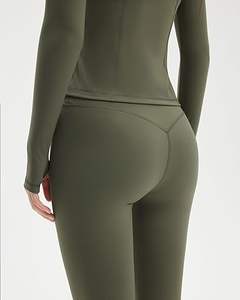 Ensemble de sport 2 pièces pour femmes, veste zippée intégrale BBL, leggings de sport taille haute - Product Image 4