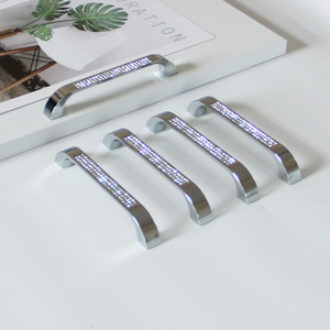 Tirador de Lujo Cromado de Aleación de Zinc con Diamantes Elegantes, de Gran Venta, para Muebles de Cocina, Baño y Mesitas de Noche - Product Image 3