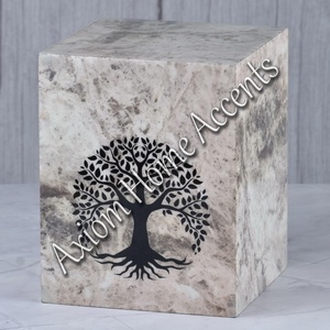 Urne funéraire en bois magnifiquement conçue avec un design classique et une finition polie pour les services commémoratifs par Axiom Home Accents - Product Image 5