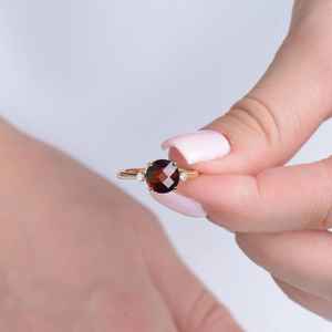 แหวนพลอยโกเมนสีแดงธรรมชาติทรงกลม เงินแท้ 925 ชุบทอง 14K รับรองโดย IGI สไตล์อาร์ตเดโค แหวนของขวัญประจำวันเกิด - Product Image 5