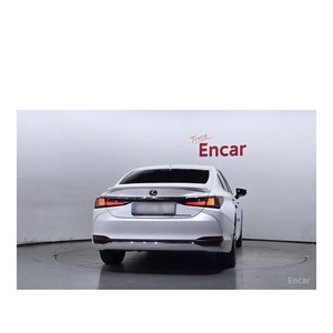 Lexus ES Luxury Plus 2024 38 217 km Volant à Gauche Sièges en Cuir avec Caméra Arrière - Product Image 4