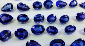 Tanzanite สีฟ้าลูกแพร์ทรงกลมรูปไข่เหลี่ยมเพชรพลอยตัดปรับเทียบขนาดกึ่งมีค่าอัญมณีหลวมคุณภาพสูงสําหรับการใช้เครื่องประดับ - Product Image 5