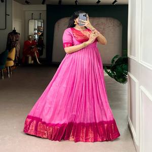 Vestido de Fiesta VASTRA COTTAGE con Tejido Zari y Falda Larga con Vuelo Completo, Cosido con Lona, para Mujer - Product Image 4