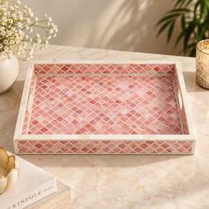 Elegante Bandeja Decorativa Rectangular con Incrustaciones de Hueso y Patrón Geométrico para Mesa de Centro - Product Image 1