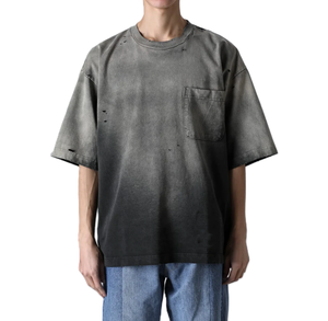 Camiseta de hombre con bolsillo, efecto desgastado, hombros caídos, estilo streetwear, tela de buena calidad. - Product Image 1