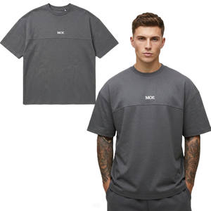 Camisetas de algodón con paneles para hombre, estilo oversize, streetwear, con logo bordado en el pecho, personalización de marca, socio en la producción de prendas. - Product Image 1