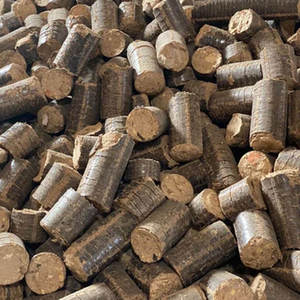 Briquettes de sciure de bois compressée en vrac, combustible écologique pour chaudières industrielles, économie d'énergie - Product Image 1