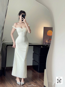 Robe longue moulante en dentelle à épaules dénudées pour femme, idéale pour les soirées, vente en gros ET2263 - Product Image 3