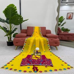 Sari de Diseño VASTRA COTTAGE en Faux Georgette con Intrincados Detalles de Hilo, Lentejuelas y Cuentas, con Blusa Mono Benglori Sin Coser - Product Image 4