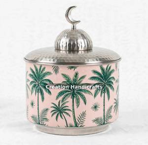 Caja de Metal Decorativa con Diseño de Palmera Rosa y Luna Creciente para Dulces, Chocolates y Dátiles, Ideal para Ramadán Mubarak - Product Image 3