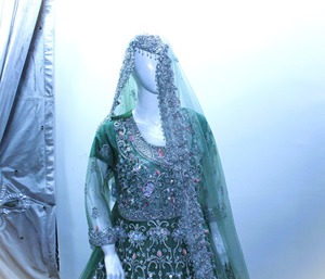 Custom Classic Floor-Length Plus Size Simple V-Neck Lace-Up Back A-Line Short <b>Sleeve</b> Built-in Bra Washable for Wedding Dresses - Product Image 2