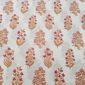 Magnifiques rideaux, sacs et housses en tissu 100% coton pur, écologiques et à séchage rapide, imprimés à la main de motifs floraux indiens, couleur rouge orangé. - Product Image 1