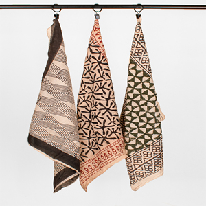 Nouveau Foulard Bandana Carré en Coton Style Bohème Écologique à Motifs Floraux Respirant – Le Meilleur Accessoire de Plage Estival, Idéal pour un Cadeau - Product Image 3