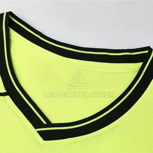 เสื้อฟุตบอลดีไซน์ยอดเยี่ยมปี 2026 คุณภาพดี ผลิตตามสั่ง สีพื้น สำหรับผู้ใหญ่ - Product Image 3