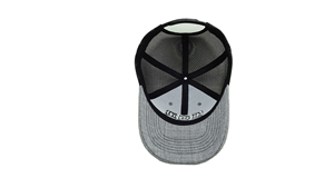 Gorra Trucker Negra Estructurada de Malla para Adulto, Estilo Minimalista y Cómodo, Bordado Personalizable, Fabricada en Vietnam - Product Image 3