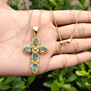 Collar de moda con colgante de cruz de cuarzo azul suizo en forma de pera, collar de latón chapado en oro de 18k, joyería religiosa. - Product Image 3