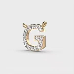 จี้เพชร "G" โมอิสซาไนต์ จี้ผู้ชาย ดีไซน์ทันสมัยไม่ซ้ำใคร ทองคำแท้ - Product Image 4