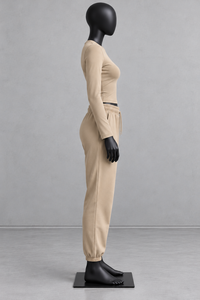 Ensemble de détente 2 pièces beige pour femme : haut à manches longues col rond et pantalon de jogging - Product Image 2