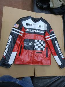 Nueva Chaqueta de Cuero Genuino para Hombre, Estilo Racing, en Blanco y Negro con Bloques de Color y Parches, Personalización OEM, Venta al Por Mayor - Product Image 3