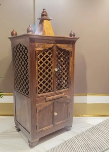 Mandir de prière moderne en bois massif avec armoire de rangement |   Temple hindou sur pied pour appartement et villa |   Exportation de Jodhpur - Product Image 4
