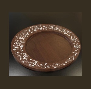 Plateau arabe en bois artisanal de qualité supérieure avec incrustations de nacre, fini à la main, pour servir lors des repas - Product Image 5