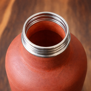 Botella de Agua de Barro Terracota Ecológica y Duradera Yuchen con Asa, Capacidad de 1000 ml, Diseño Moderno, Sostenible para el Hogar y la Cocina - Product Image 4