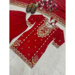 Hermoso conjunto de traje para mujer con trabajo de bordado y bordes elegantes de bajo mantenimiento - Product Image 6