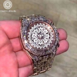 Montre analogique de luxe en acier inoxydable Charm Jewells, boîtier rond de 43 mm, cadran en cristal saphir, mouvement à quartz, montre de mode pour homme - Product Image 1