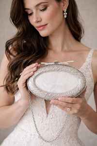 Pochette artisanale en acajou naturel avec nacre et cadre en métal argenté pour soirée - Product Image 6