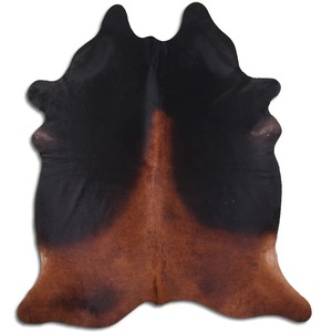 Alfombra de Cuero Vacuno Grande Personalizada en Blanco y Negro, Alfombra de Cuero Vacuno 100% Natural y Genuino, Tamaño Personalizado - Product Image 5