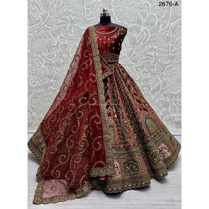 Collections de velours de vêtements de mariée indiens pour la mariée avec le travail de Zarkhan par Fabzone - Product Image 6