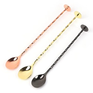 Cuillère à bar en acier inoxydable torsadée contemporaine, outil de mélange de cocktails haut de gamme, accessoire de mélange de boissons de luxe - Product Image 4