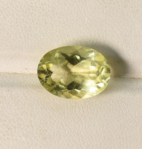 Cuarzo Limón Natural Ovalado 14X10X7 mm 5.85 ct Gema Suelta para la Fabricación de Joyas - Product Image 1