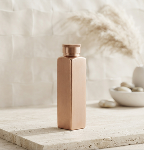 Bouteille d'eau en cuivre pur poli brillant, forme cube carré, pour la consommation, fabriquée en Inde, avec des bienfaits pour la santé - Product Image 5