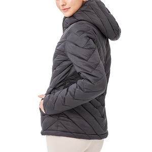 Veste matelassée surdimensionnée pour femme, imprimée sur mesure, chaude, imperméable, coupe-vent, respirante, à capuche, rembourrée, matelassée, style bubble coat - Product Image 4