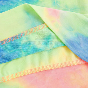 เสื้อฮู้ดครอปท็อปผู้หญิงสำหรับฤดูหนาว ผ้าฝ้าย 100% สกรีนโลโก้ด้านหน้า ขายส่ง ผลิตในปากีสถาน - Product Image 6