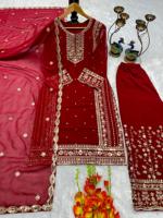 Ensemble prêt-à-porter pour soirée, composé d'un haut en georgette entièrement brodé, d'un pantalon brodé et d'un dupatta.