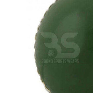 Pelotas de críquet de alto rendimiento para clubes, escuelas y academias, diseñadas para entrenamiento, partidos y uso competitivo. - Product Image 6