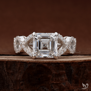 แหวนเพชรทรง Asscher 3 กะรัต รับรองโดย IGI ดีไซน์วงแหวนแบบเกลียวประดับเพชรแบบ Pave ตัวเรือนทองคำขาว 10K - Product Image 1