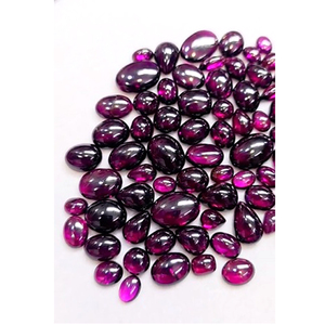 Lot de 74 pierres précieuses en grenat rhodolite rose naturel, cabochons ovales/poire 8x6mm/9x7mm/12x10mm/14x10mm, 1370 carats, Iroc Sales - Product Image 1